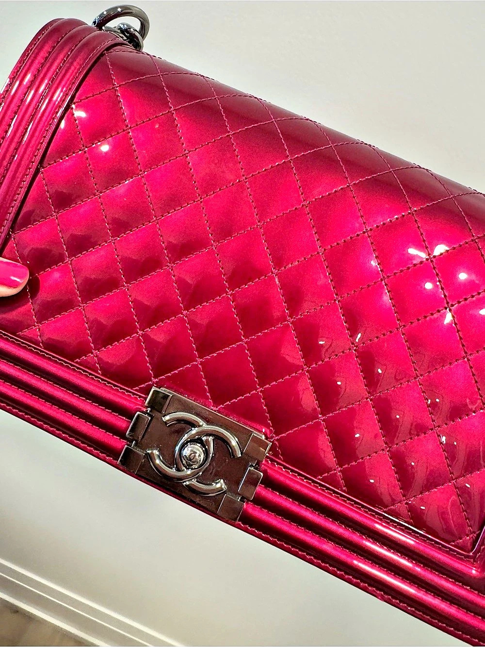Chanel Boy Chanel Flap Bag Old Medium Patent Pink - Picture 3 of 8